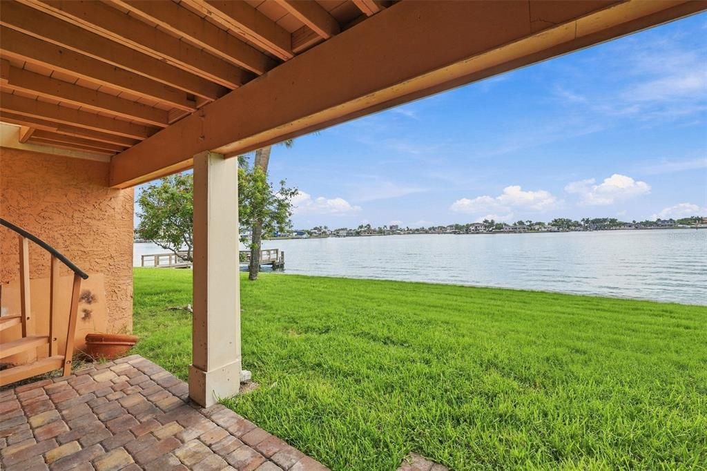 For Sale: $603,000 (2 beds, 2 baths, 2025 Square Feet)