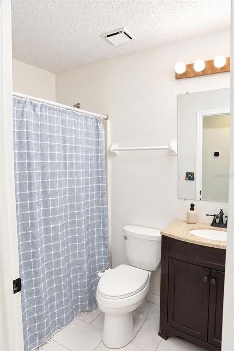 For Sale: $255,000 (3 beds, 2 baths, 1221 Square Feet)