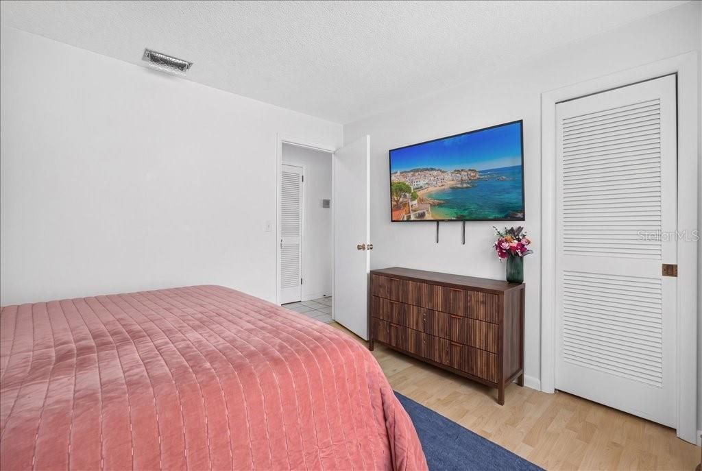 For Sale: $534,900 (3 beds, 2 baths, 1925 Square Feet)