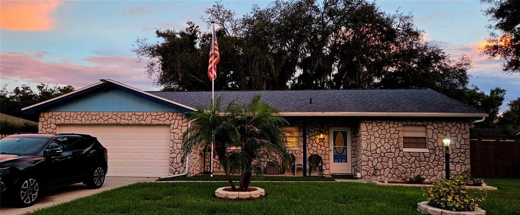 For Sale: $350,000 (3 beds, 2 baths, 1470 Square Feet)