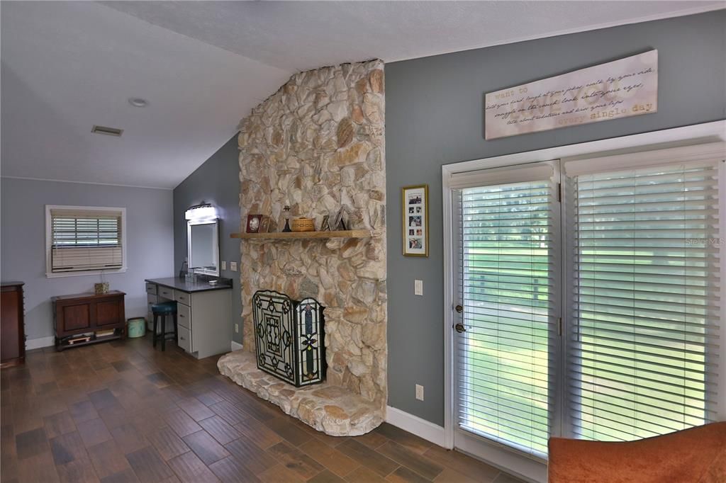 For Sale: $1,950,000 (3 beds, 2 baths, 2859 Square Feet)
