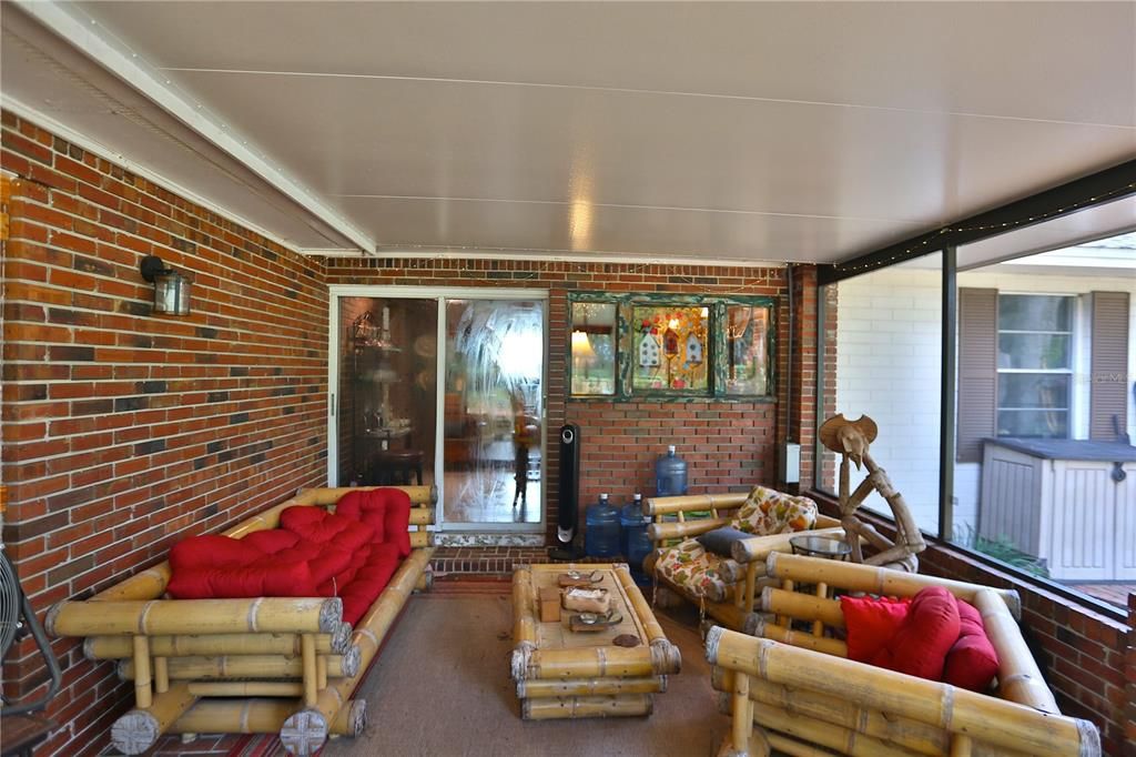 For Sale: $1,950,000 (3 beds, 2 baths, 2859 Square Feet)