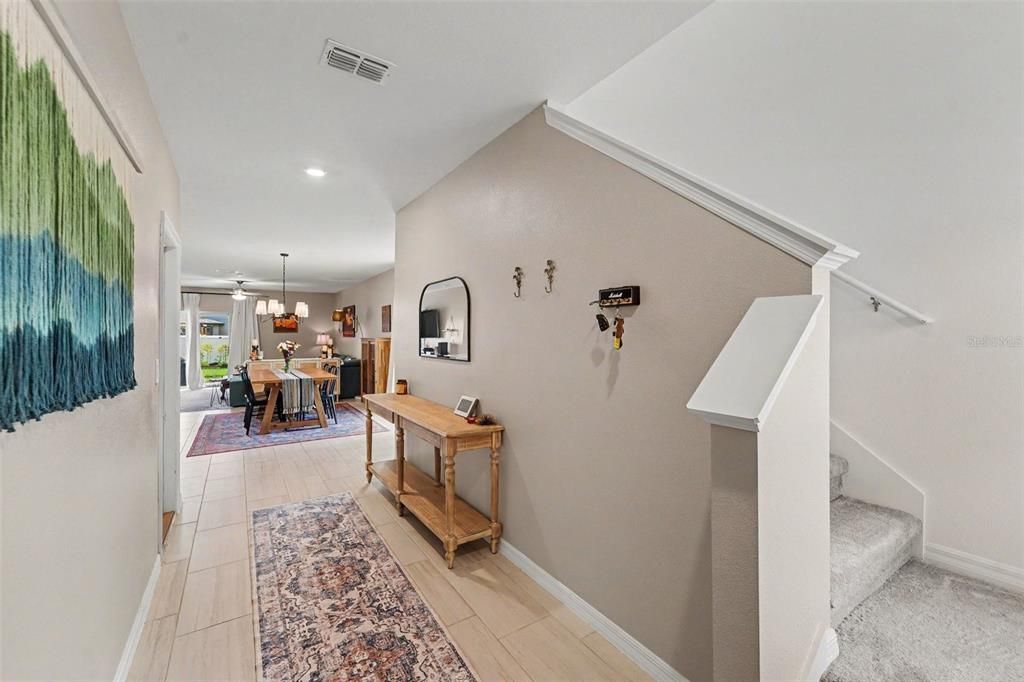For Sale: $450,000 (6 beds, 3 baths, 2580 Square Feet)