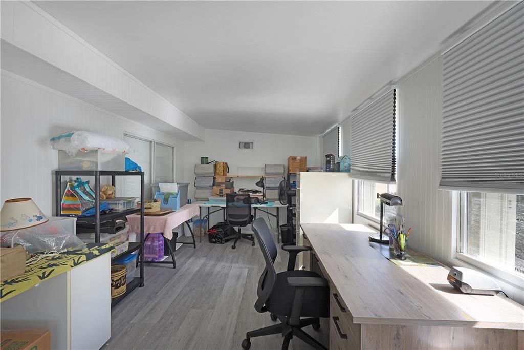 На продажу: $139,000 (2 спален, 2 ванн, 1152 Квадратных фут)
