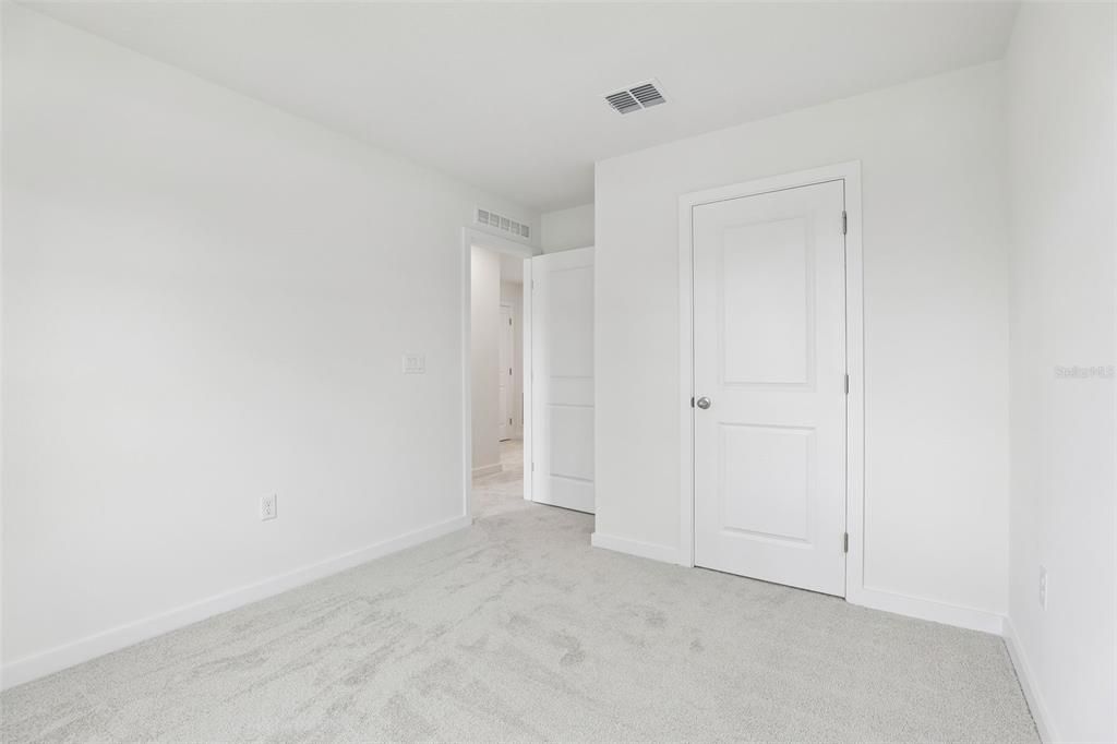На продажу: $329,990 (3 спален, 2 ванн, 1469 Квадратных фут)