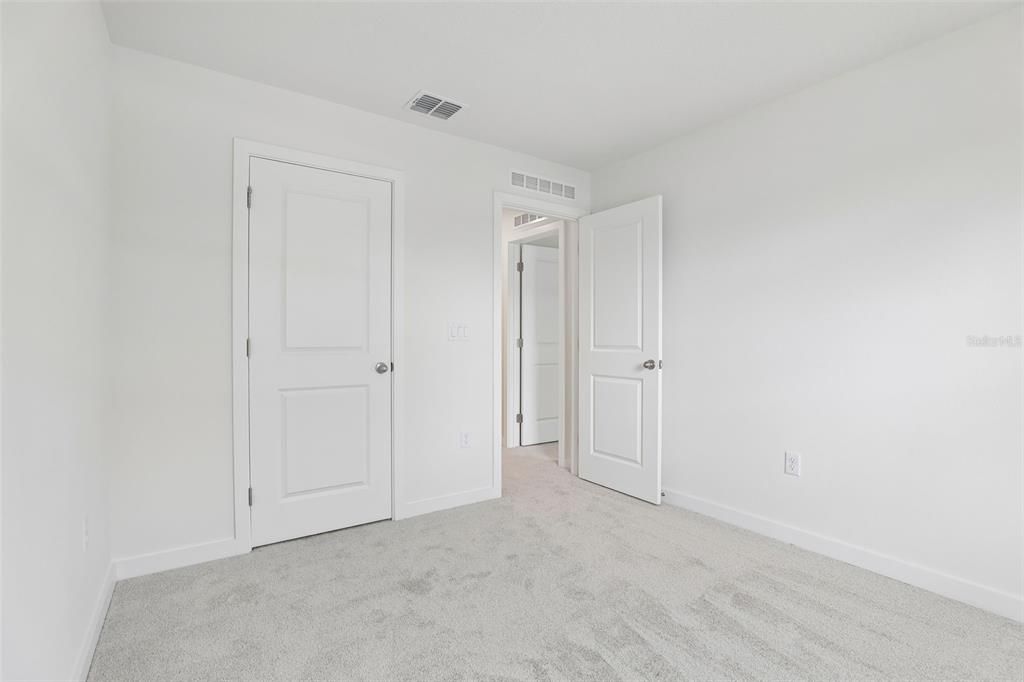 На продажу: $329,990 (3 спален, 2 ванн, 1469 Квадратных фут)