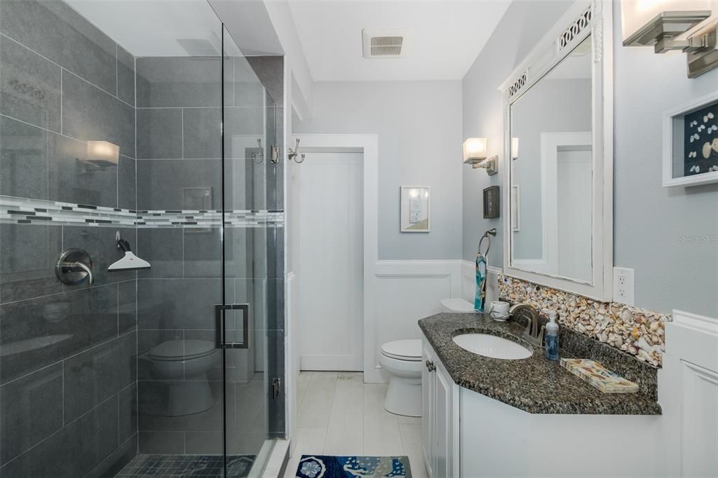 For Sale: $5,995,000 (6 beds, 5 baths, 4140 Square Feet)