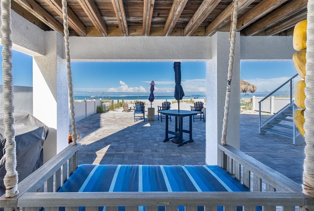 For Sale: $5,995,000 (6 beds, 5 baths, 4140 Square Feet)