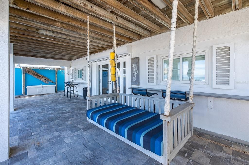 For Sale: $5,995,000 (6 beds, 5 baths, 4140 Square Feet)