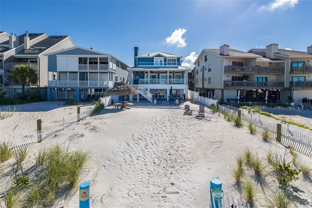 For Sale: $5,995,000 (6 beds, 5 baths, 4140 Square Feet)