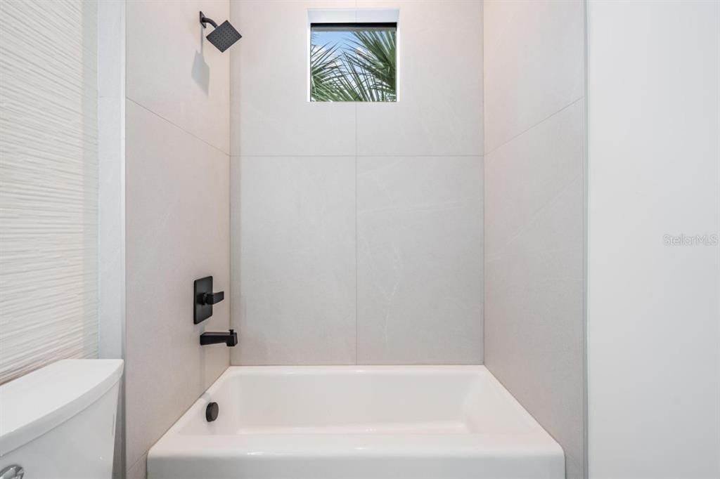 For Rent: $6,100 (4 beds, 3 baths, 3060 Square Feet)