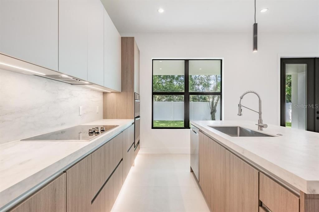 For Rent: $6,100 (4 beds, 3 baths, 3060 Square Feet)