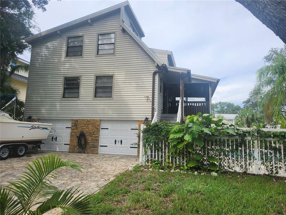 En Venta: $675,000 (3 camas, 4 baños, 1728 Pies cuadrados)