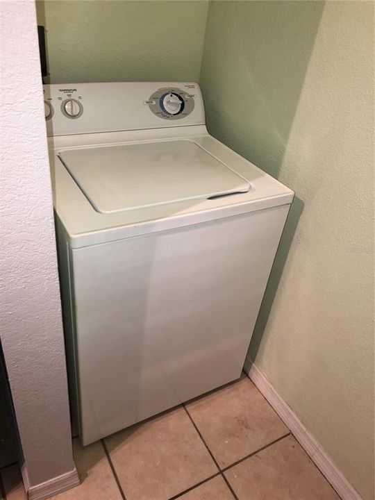 For Rent: $1,300 (1 beds, 1 baths, 644 Square Feet)