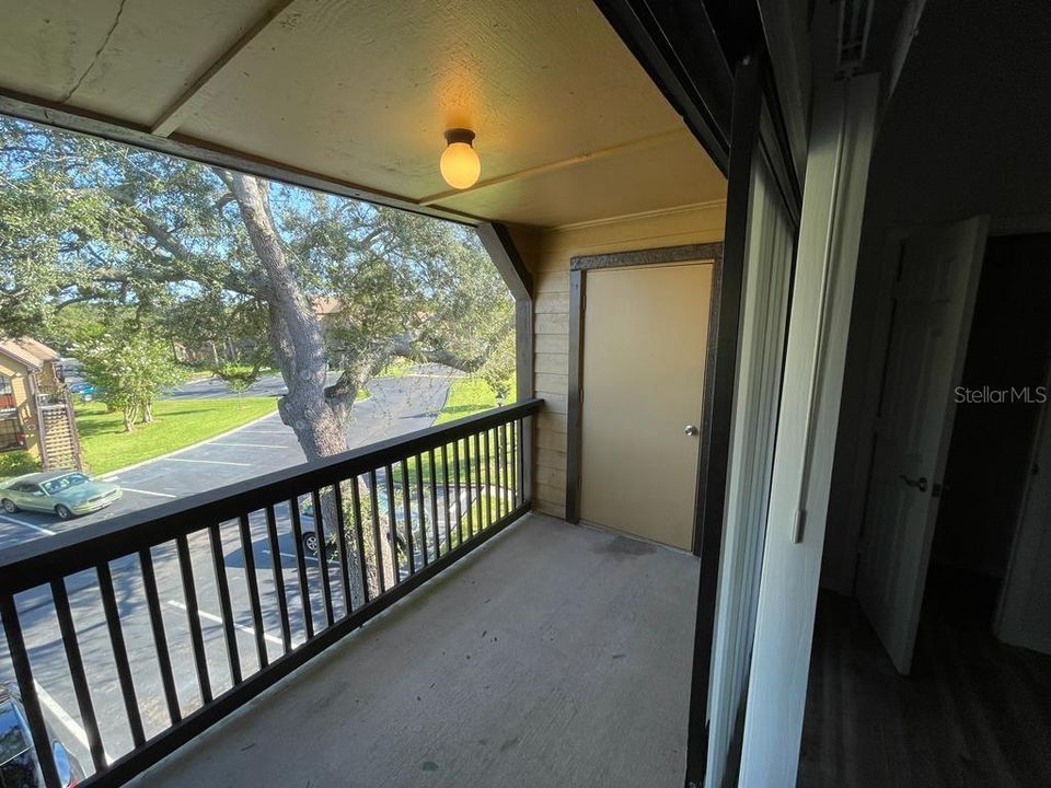 For Rent: $1,300 (1 beds, 1 baths, 644 Square Feet)
