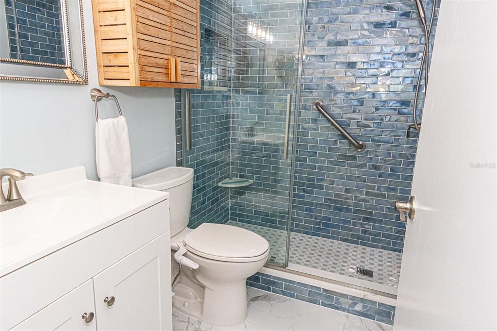 En Venta: $220,000 (2 camas, 2 baños, 900 Pies cuadrados)