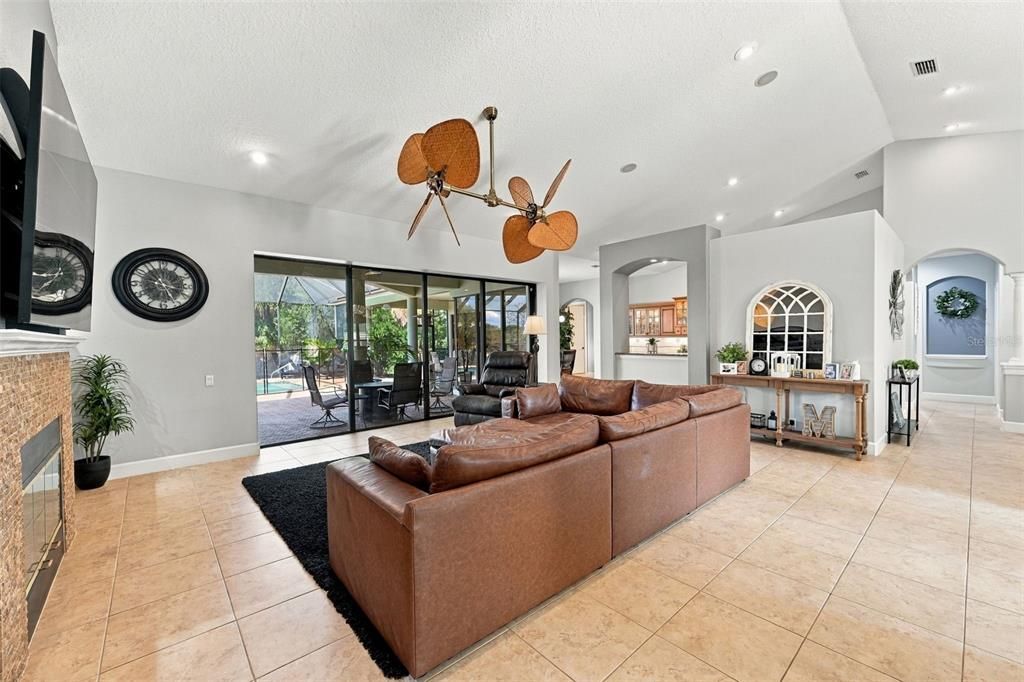 For Sale: $849,900 (3 beds, 3 baths, 3365 Square Feet)