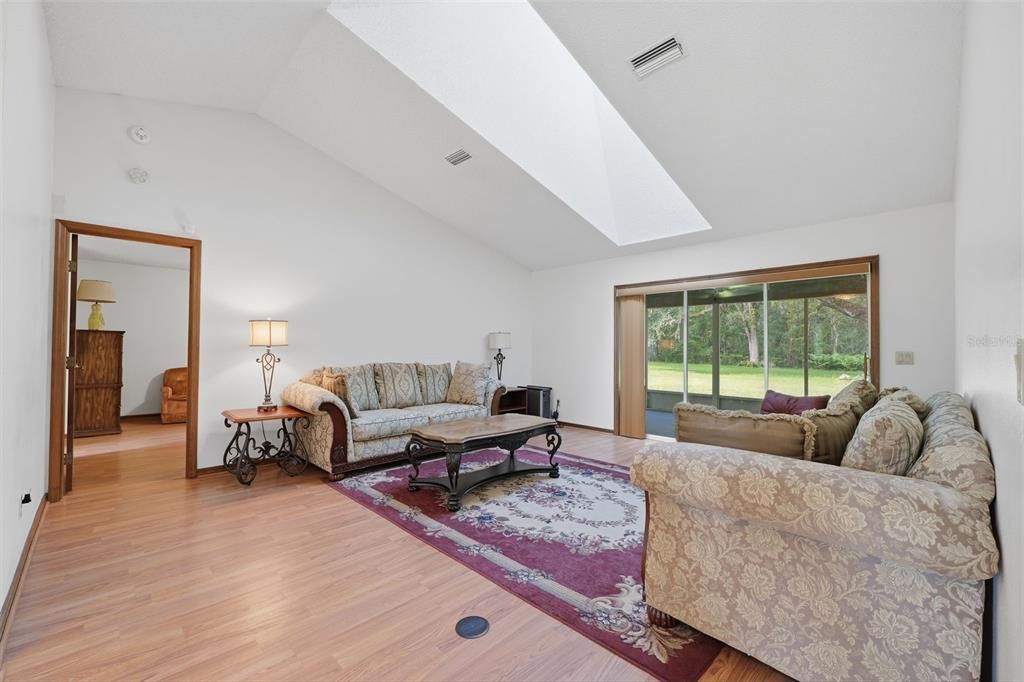 For Sale: $545,000 (3 beds, 2 baths, 2291 Square Feet)