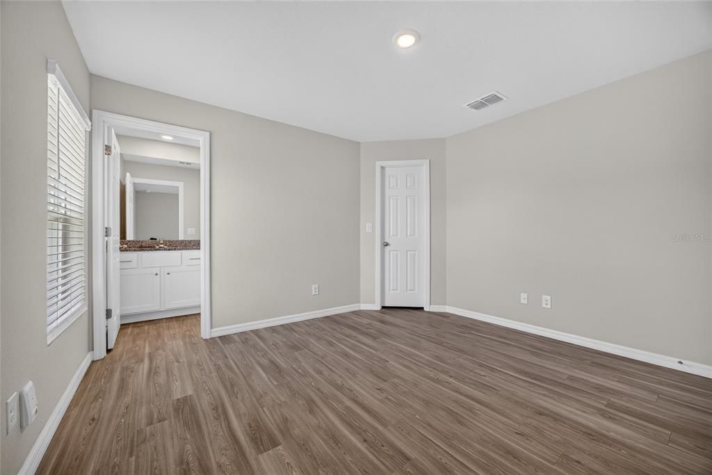 For Sale: $399,000 (4 beds, 0 baths, 2088 Square Feet)
