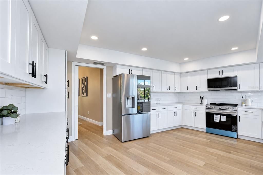 For Sale: $850,000 (4 beds, 4 baths, 3578 Square Feet)