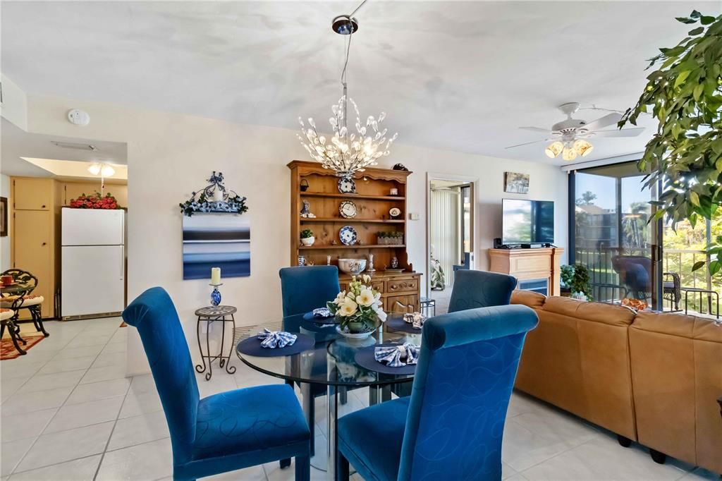 На продажу: $149,000 (2 спален, 2 ванн, 940 Квадратных фут)