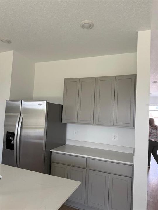 For Rent: $2,195 (3 beds, 2 baths, 1724 Square Feet)