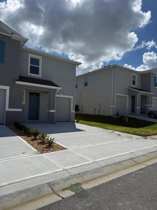 For Rent: $2,195 (3 beds, 2 baths, 1724 Square Feet)