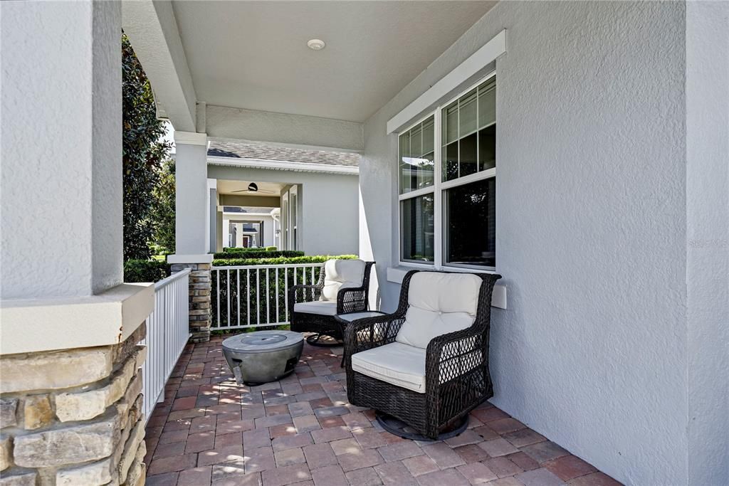 For Sale: $710,000 (3 beds, 2 baths, 1860 Square Feet)