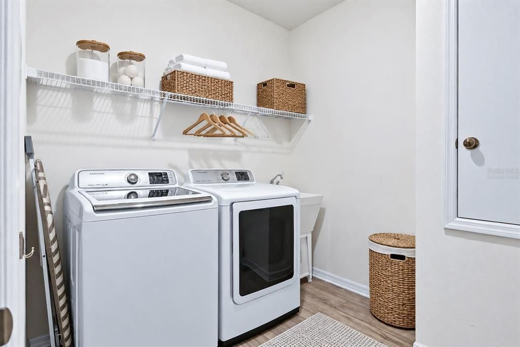 For Sale: $710,000 (3 beds, 2 baths, 1860 Square Feet)