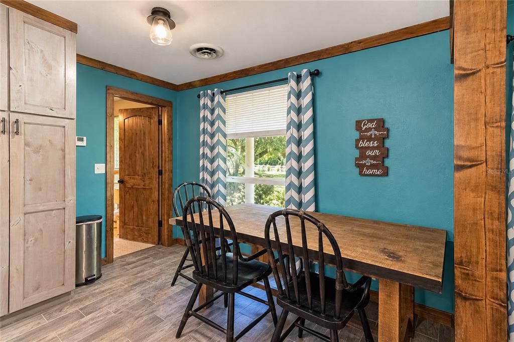 For Sale: $875,000 (2 beds, 1 baths, 1296 Square Feet)
