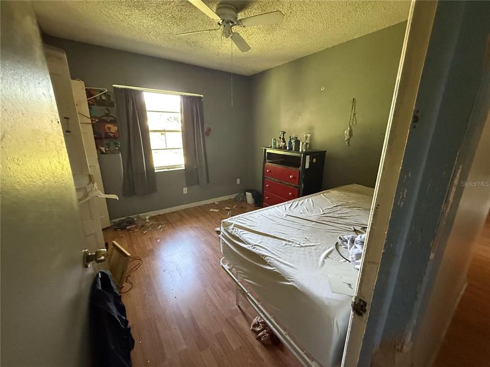 En Venta: $267,900 (4 camas, 2 baños, 1719 Pies cuadrados)