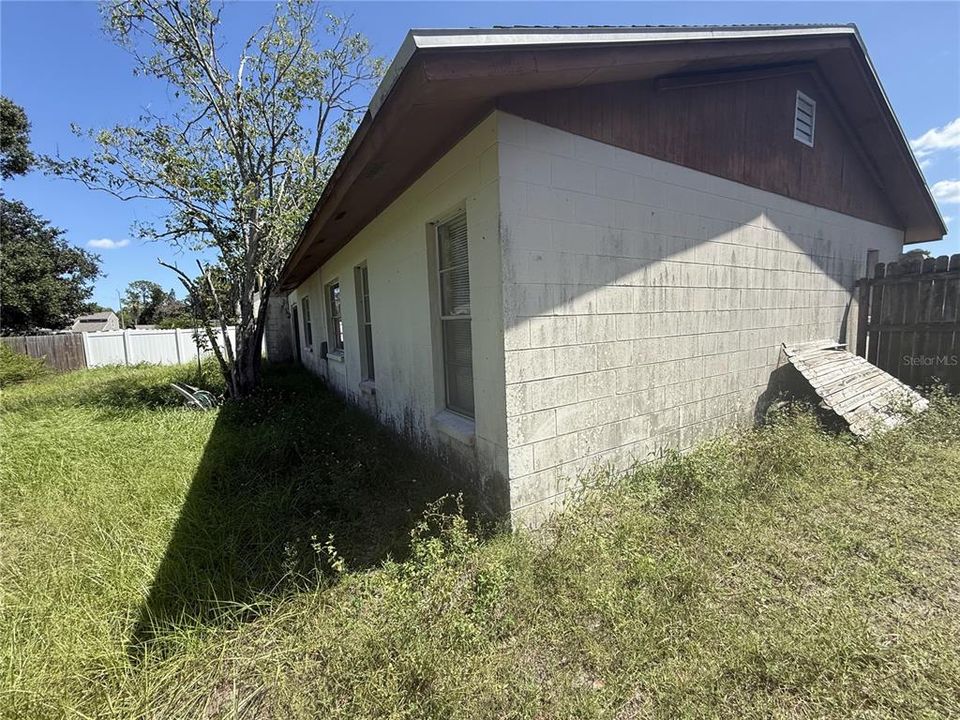 En Venta: $267,900 (4 camas, 2 baños, 1719 Pies cuadrados)