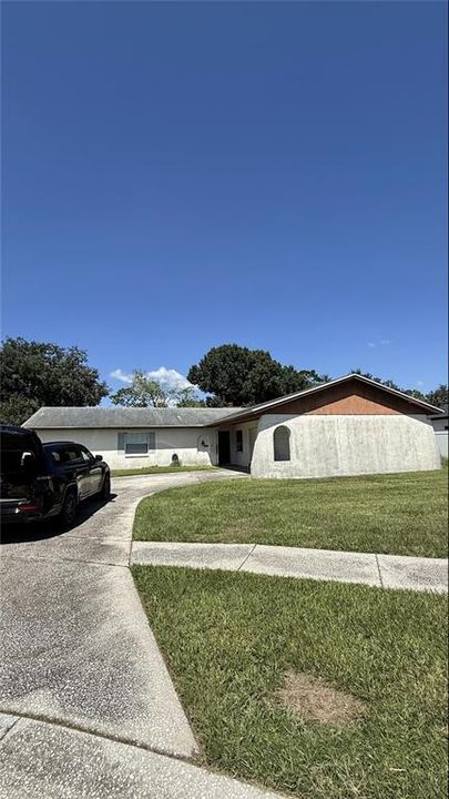 En Venta: $267,900 (4 camas, 2 baños, 1719 Pies cuadrados)