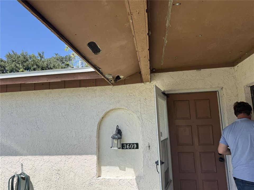 En Venta: $267,900 (4 camas, 2 baños, 1719 Pies cuadrados)