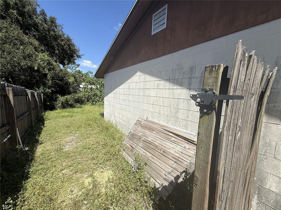 En Venta: $267,900 (4 camas, 2 baños, 1719 Pies cuadrados)