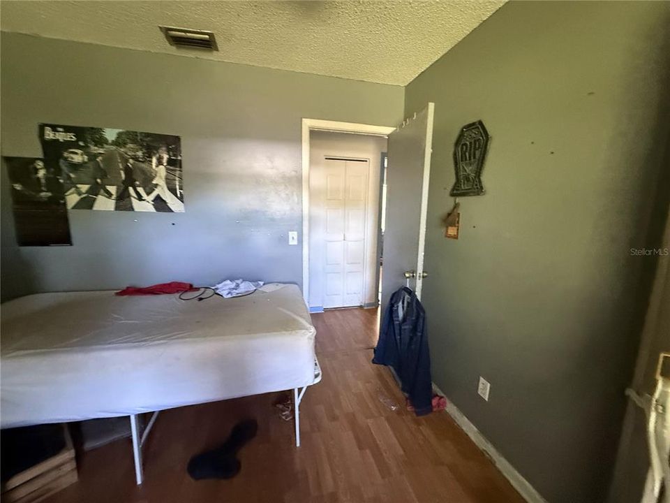 En Venta: $267,900 (4 camas, 2 baños, 1719 Pies cuadrados)