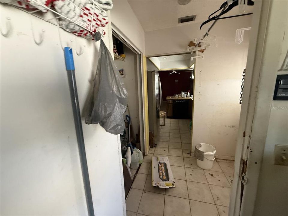 En Venta: $267,900 (4 camas, 2 baños, 1719 Pies cuadrados)
