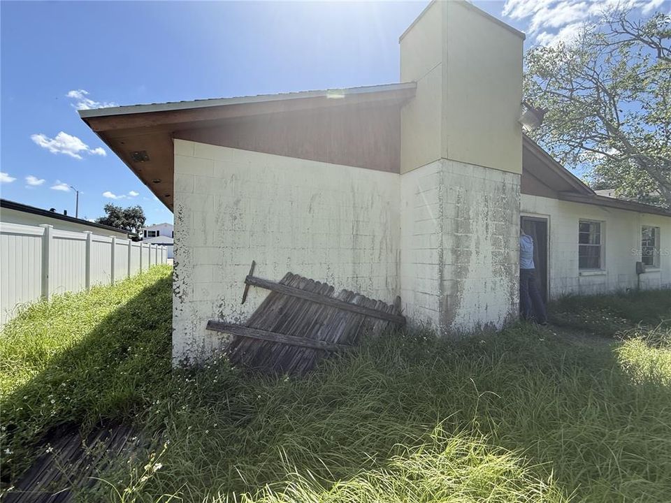 En Venta: $267,900 (4 camas, 2 baños, 1719 Pies cuadrados)