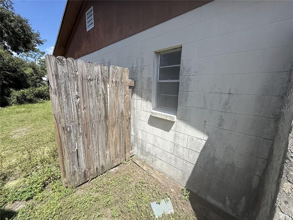 En Venta: $267,900 (4 camas, 2 baños, 1719 Pies cuadrados)