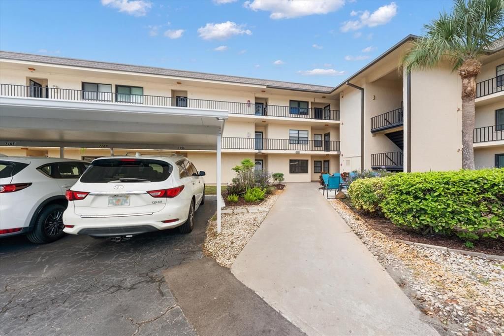 For Sale: $159,000 (2 beds, 2 baths, 1045 Square Feet)