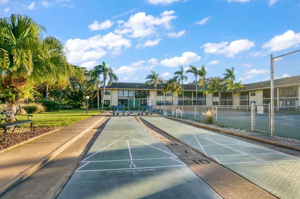 For Sale: $159,000 (2 beds, 2 baths, 1045 Square Feet)