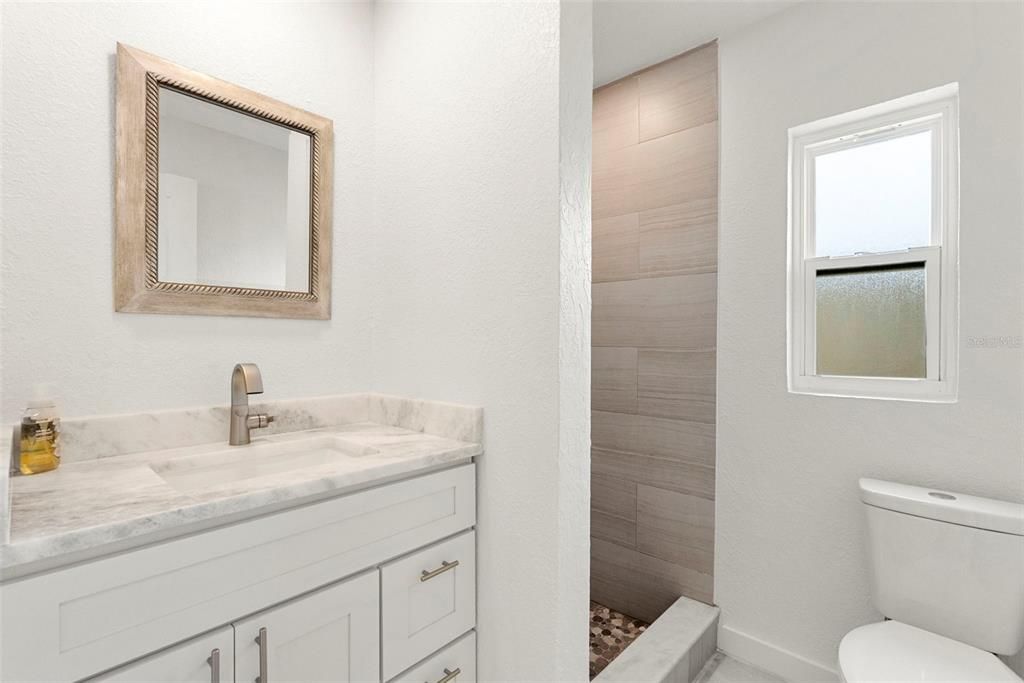 For Sale: $500,000 (3 beds, 3 baths, 1144 Square Feet)