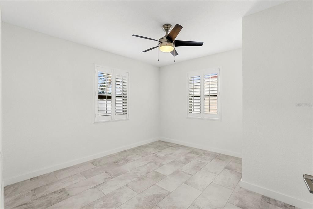 For Sale: $500,000 (3 beds, 3 baths, 1144 Square Feet)