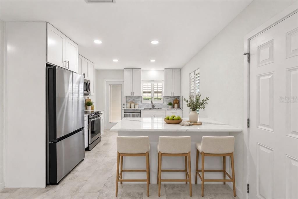 For Sale: $500,000 (3 beds, 3 baths, 1144 Square Feet)