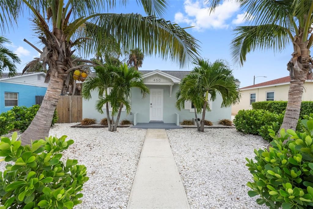 For Sale: $500,000 (3 beds, 3 baths, 1144 Square Feet)