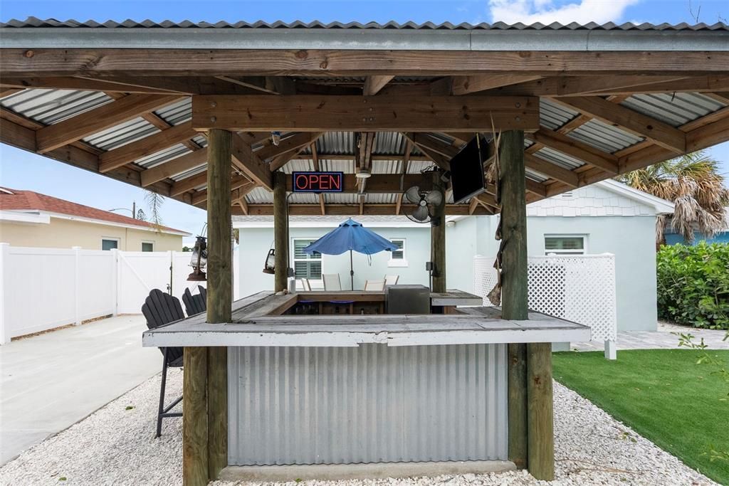 For Sale: $500,000 (3 beds, 3 baths, 1144 Square Feet)
