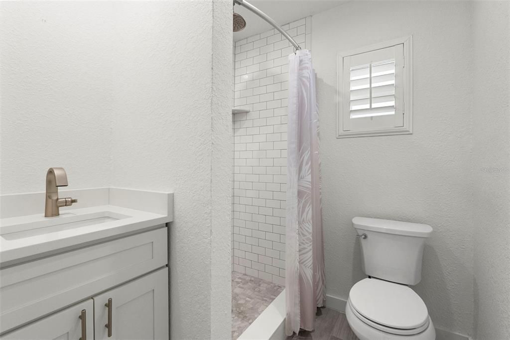 For Sale: $500,000 (3 beds, 3 baths, 1144 Square Feet)