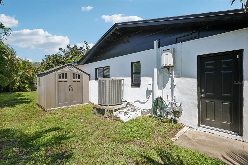 En Venta: $775,000 (4 camas, 2 baños, 1901 Pies cuadrados)