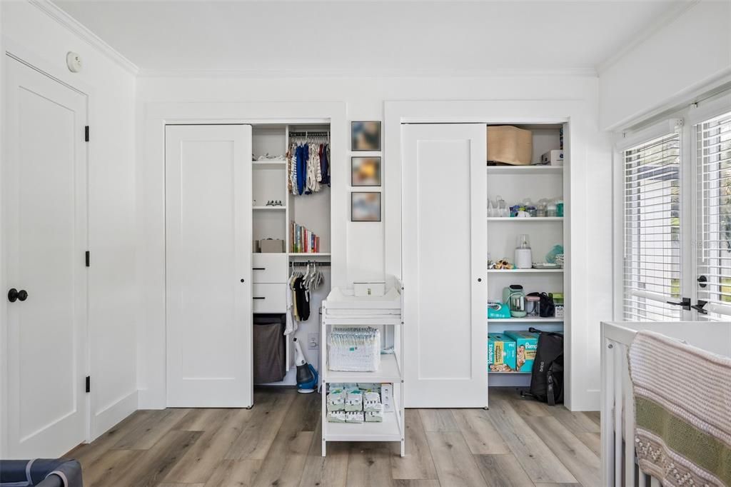 En Venta: $775,000 (4 camas, 2 baños, 1901 Pies cuadrados)