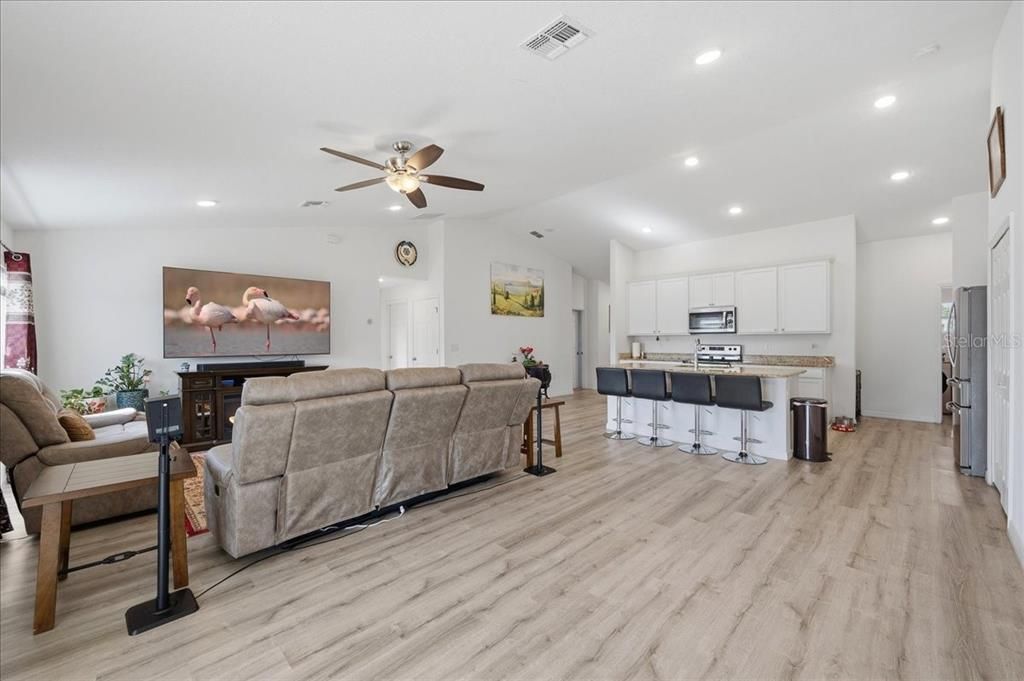 For Sale: $355,000 (3 beds, 2 baths, 2040 Square Feet)